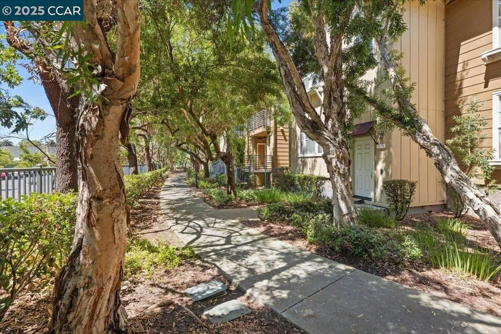 1582 Chandler St 131, Oakland, California 94603 home-pic-4